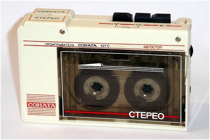 Как выглядели радиотелефон, ноутбук и микроволновка в Советском Союзе
