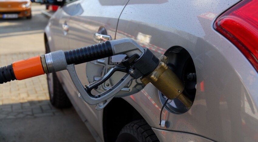 Как получить компенсацию за поломку машины из-за плохого бензина?