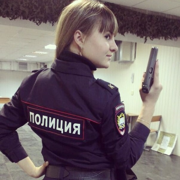 Девушки в полиция России