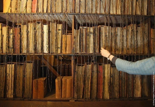 Как раньше защищали книги в библиотеках от кражи 