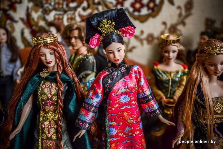 Сказка для взрослых: минчанка собирает коллекционных кукол