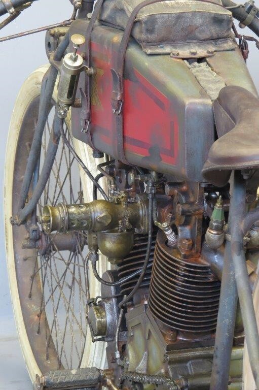 Старинный мотоцикл Excelsior Racer 1000 1919