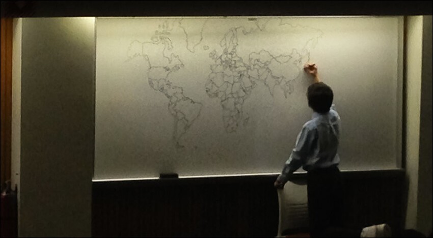 11-летний мальчик по памяти нарисовал карту мира