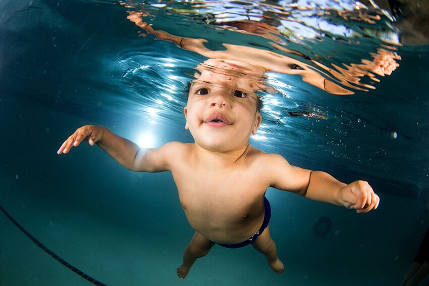 Дети под водой: 17 чудесных фотографий Сета Кэстила