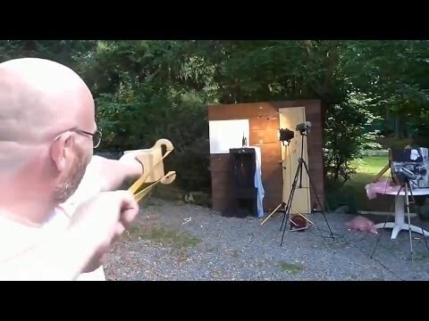 Выстрелил из рогатки - ЖЕСТЬ! 