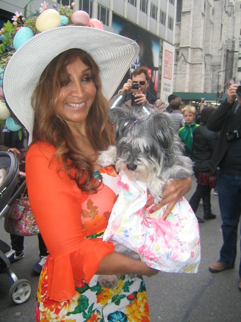 Фестиваль пасхальных шляпок в Нью-Йорке: люди и собаки
