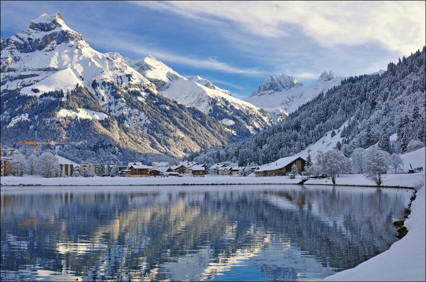 29. Энгельберг, Швейцария. Курортный городок в окружении Альп с одной стороны и кристально чистыми водами озер с других сторон.