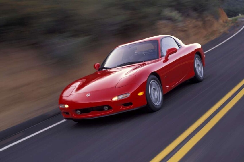 Форсаж: 1993 Mazda RX-7.