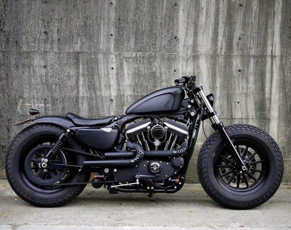 Кастом на базе Harley-Davidson Sportster Iron 883