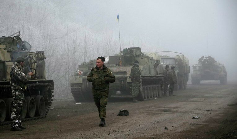 Ночью украинская армия обстреляла из танка поселок в Донецке! 