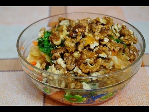 Полезный салат с орехами и медом 