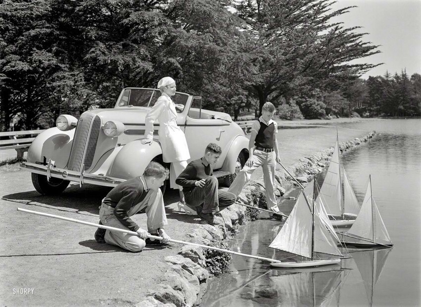 Парусная регата на городском пруду (1936 год)
