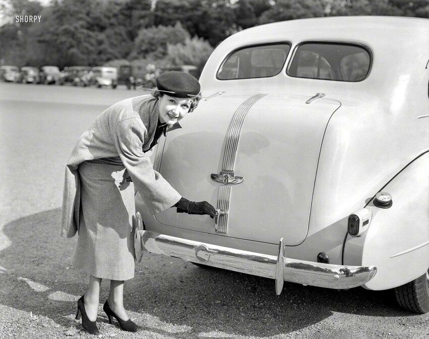 Реклама автомобиля Pontiac (1939 год)