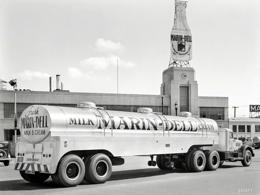 Автоцистерна для перевозки молочных продуктов (1945 год)