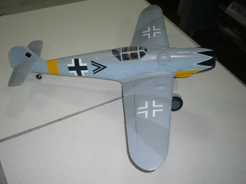 Модель истребителя Messerschmitt Bf109