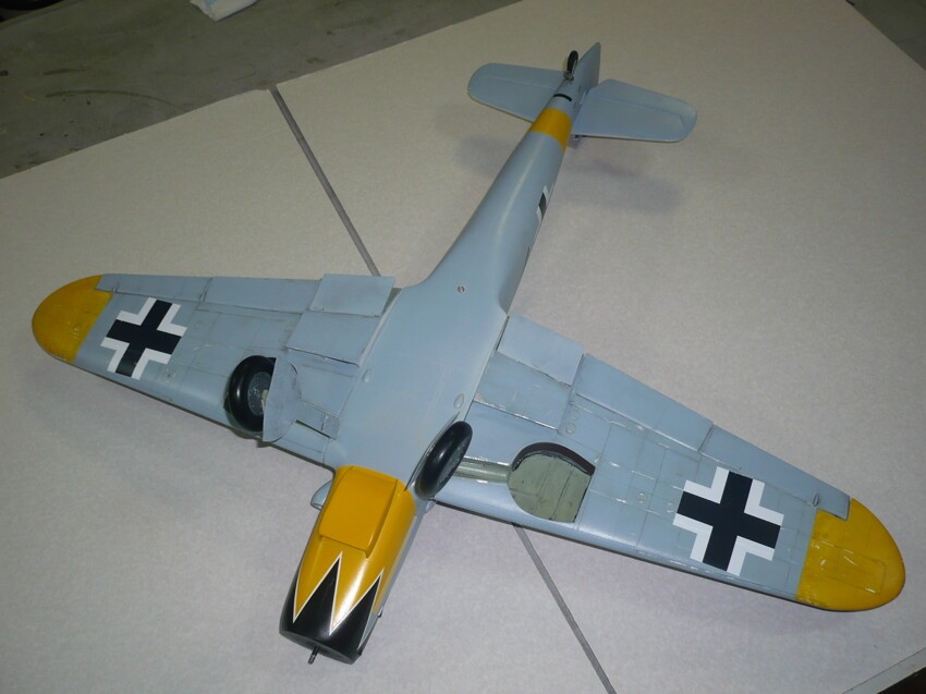 Модель истребителя Messerschmitt Bf109