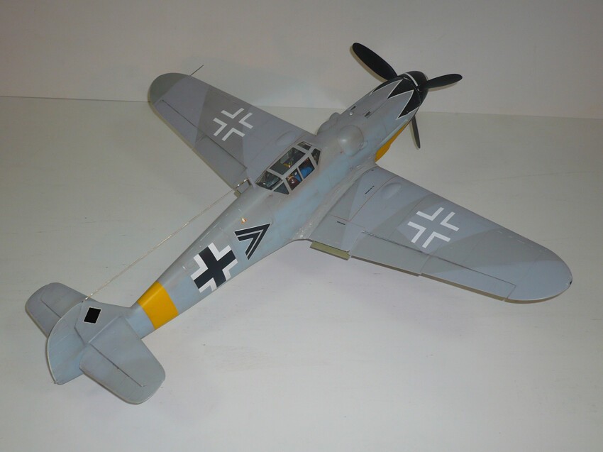 Модель истребителя Messerschmitt Bf109