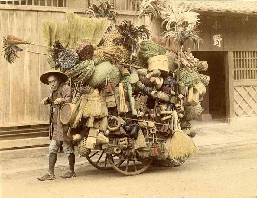 Японский торговец корзинами и мётлами, 1901 г.