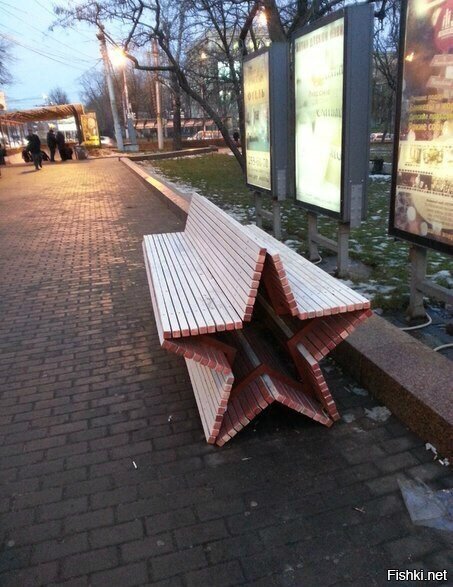 Прекрасная идея для скамейки, по моему в Воронеже