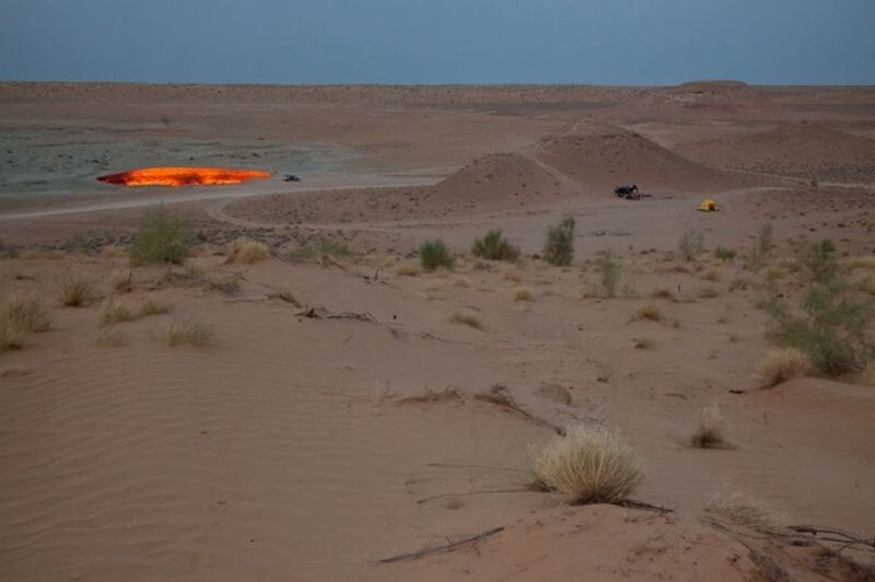 Пустыня Каракум и кратер Дарваза, Туркменистан