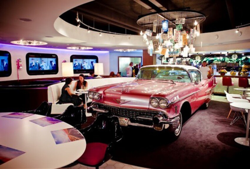 Ресторан «The Pink Cadillac» в Москве 