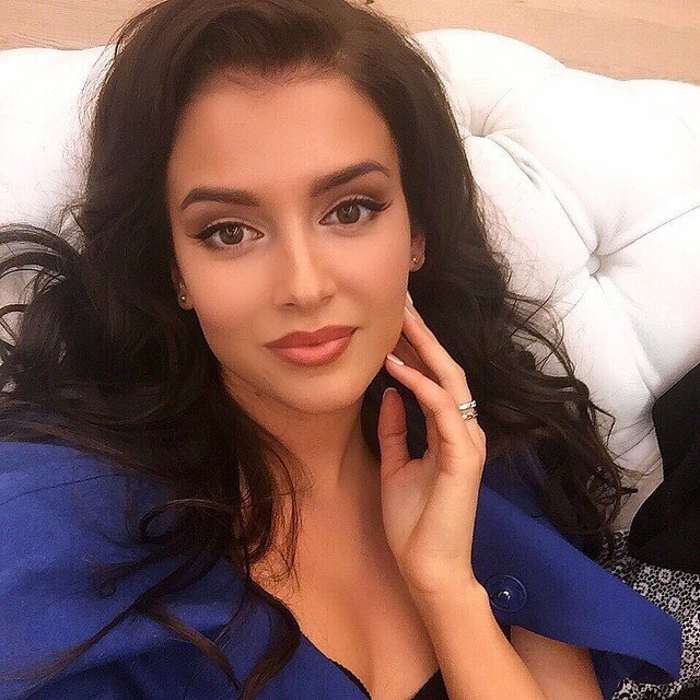 Инстаграм* самой красивой девушки России