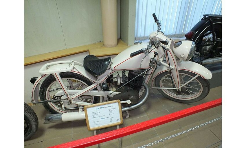 Мотоцикл "Иж"-350 1946-1951 г.в.