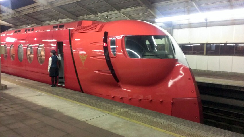 Эксклюзивный анимэ-поезд
