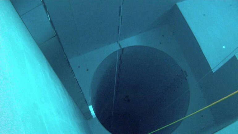 Самый глубокий бассейн мира Y-40