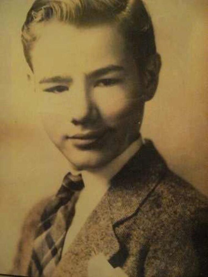 8-летний Энди Уорхол, 1936