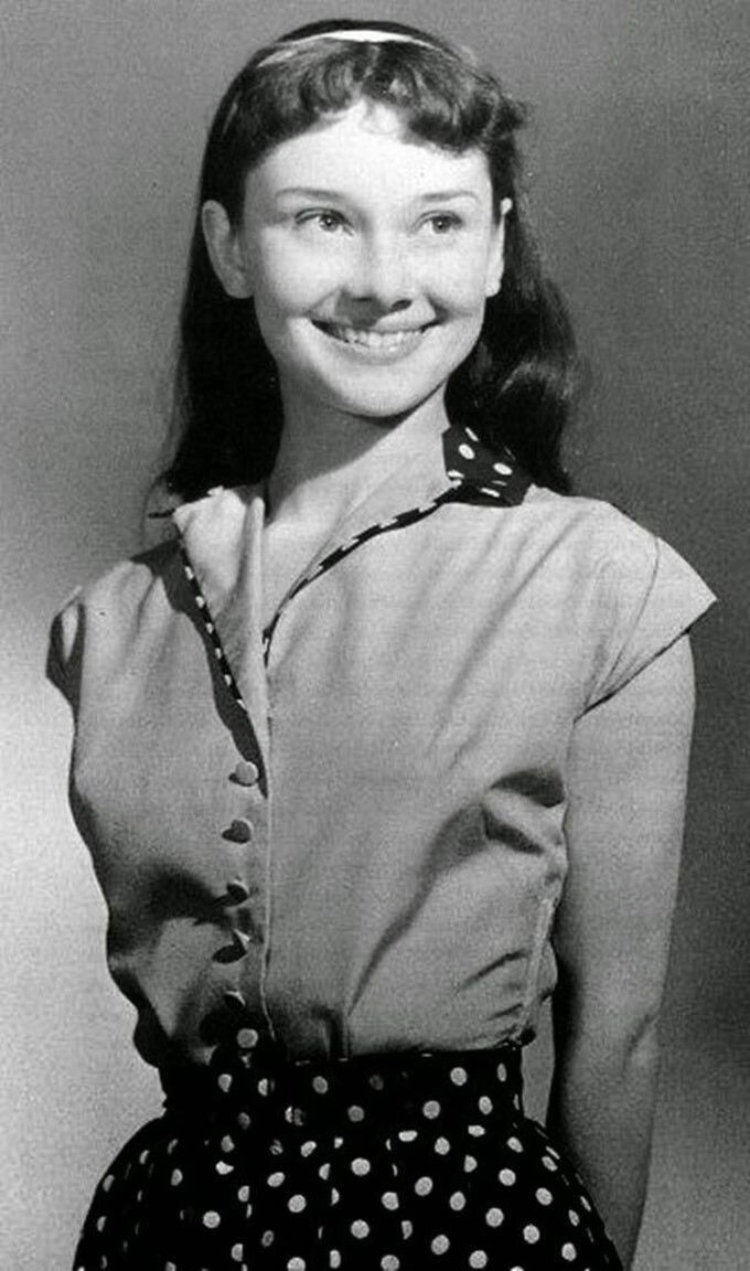 13-летняя Одри Хепберн, 1942