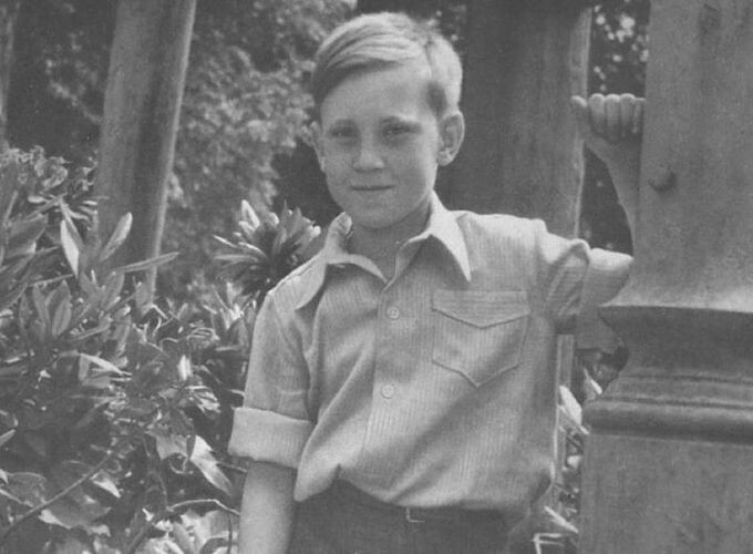 8-летний Владимир Высоцкий, 1946