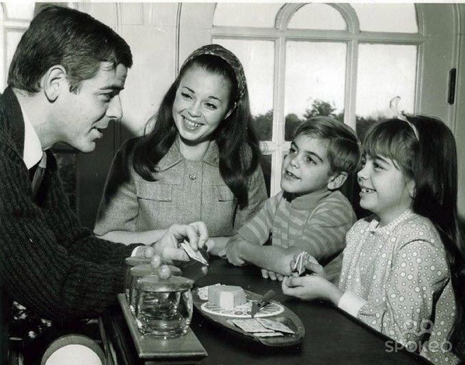 7-летний Джордж Клуни, вырастет, и будет выглядеть в точности как его отец, 1968