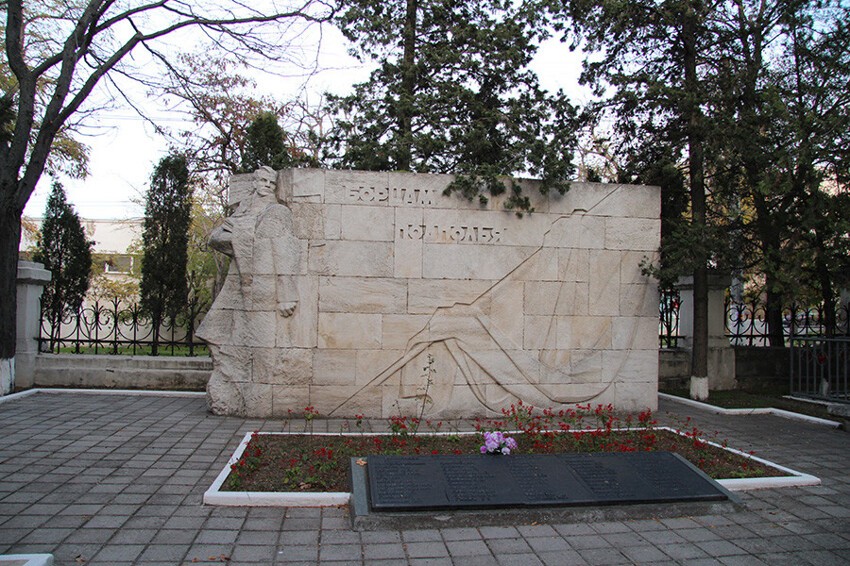 Кладбище Коммунаров в Севастополе