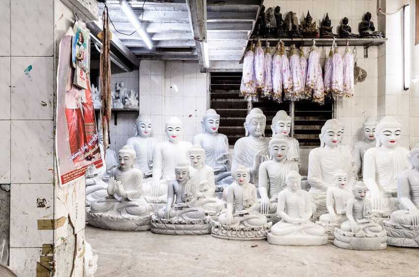 Завод по производству статуй Будды 