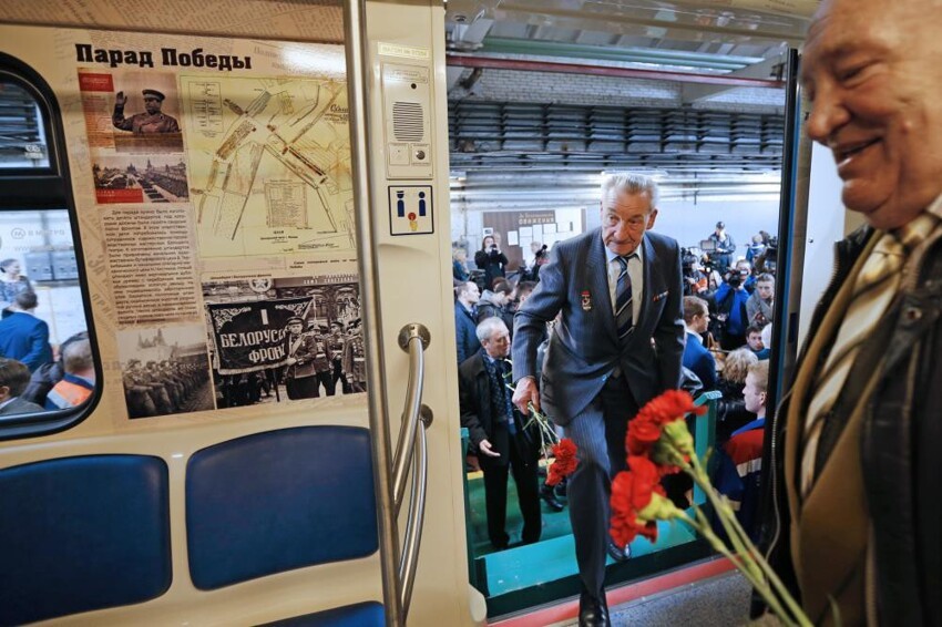 Именной поезд "70 лет Великой Победе" в московском метро