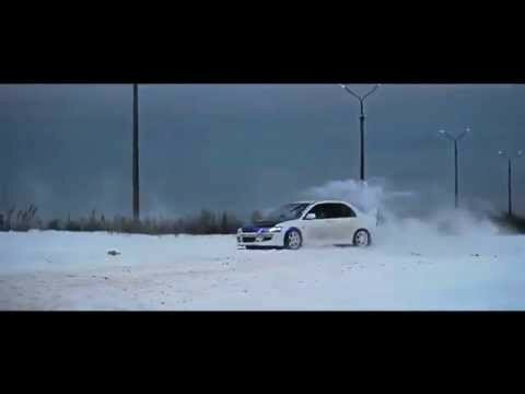 Mitsubishi Lancer Evolution - Winter drift show  