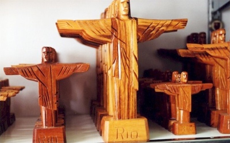 7. Статуэтка Христа-Искупителя из Бразилии