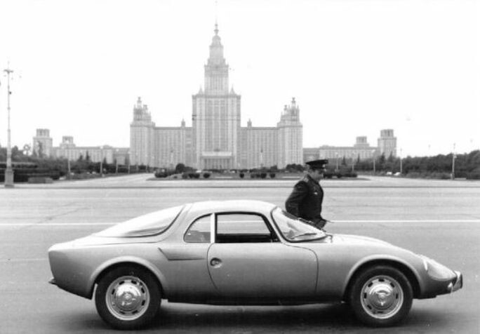 Юрий Гагарин и его автомобили