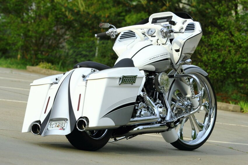 Белый Road Glide