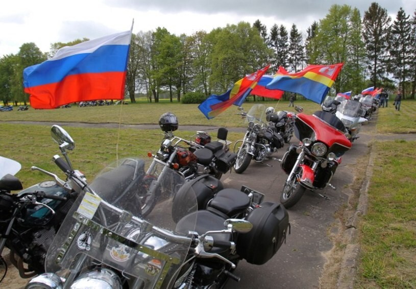 Россияне делегация из Калининграда в Польшу - 25.04.2015