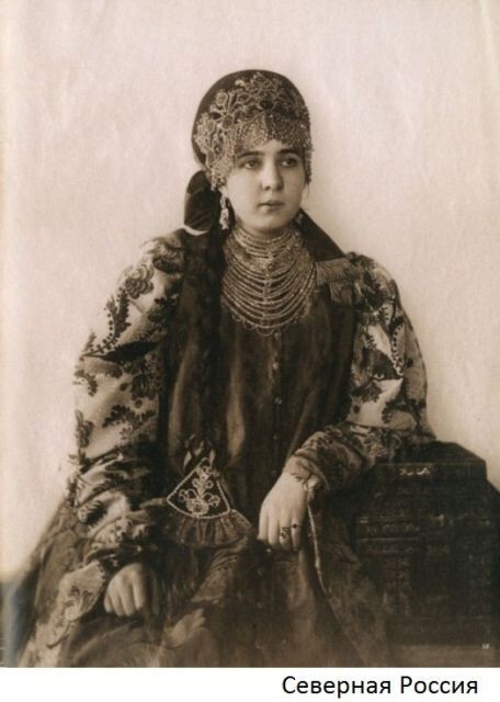 Ретро фото женщин в традиционных русских нарядах