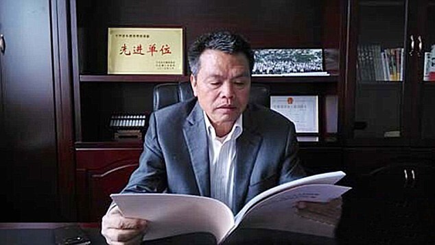 Китайский миллионер подарил виллы своим соседям