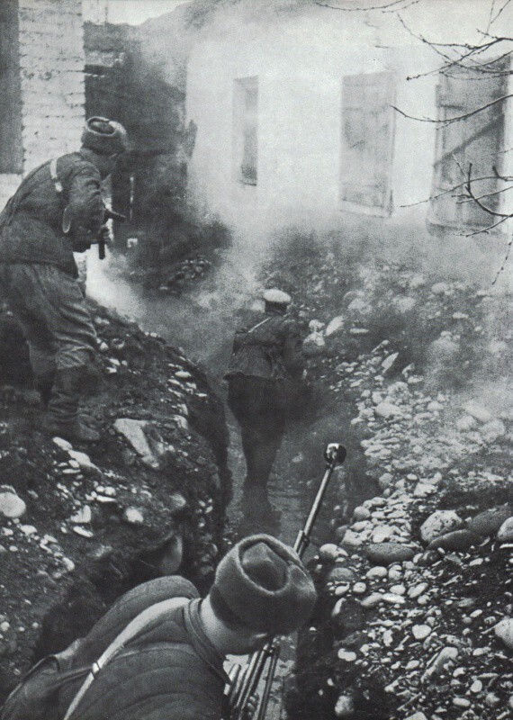 Бой в селе Гизель, район г. Владикавказ (тогда Орджоникидзе), где было остановлено наступление немецких войск на Северном Кавказе. 7 ноября 1942 г