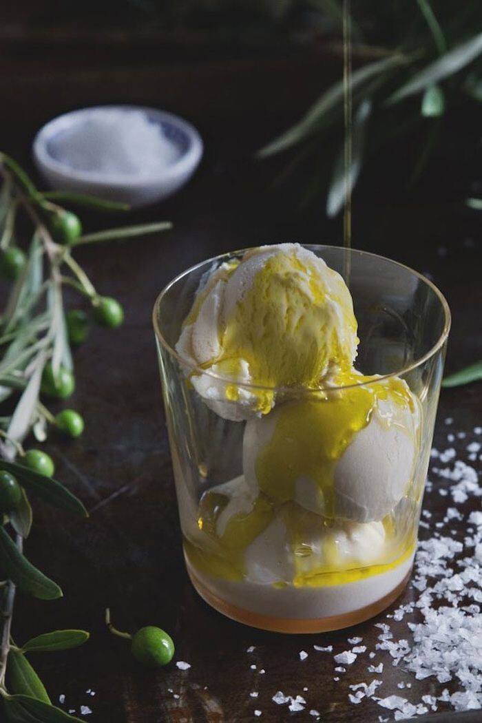 11. Ванильное мороженое с оливковым маслом и морской солью