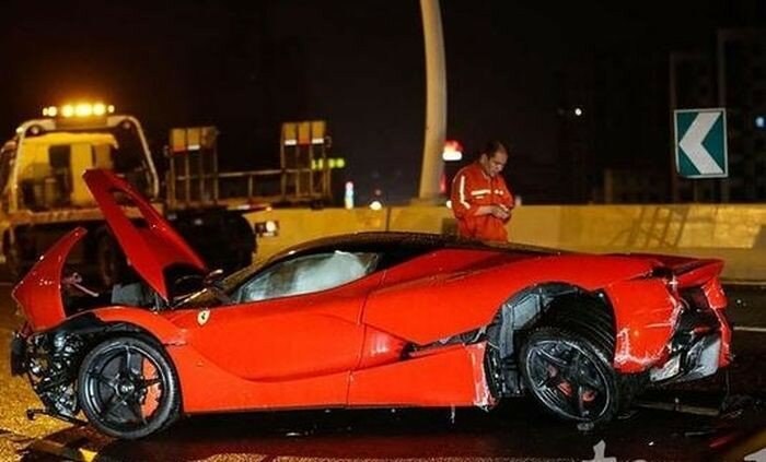 Подросток разбил отцовский Ferrari LaFerrari