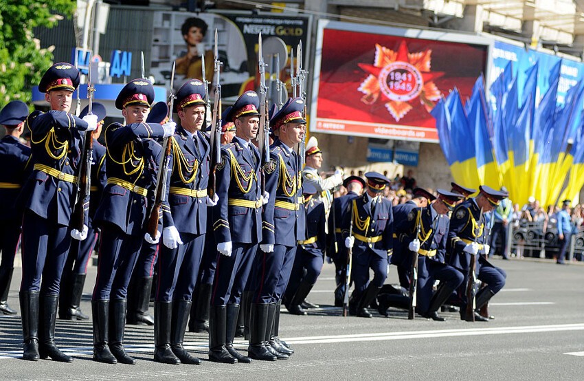  Киев отказался от проведения парада!