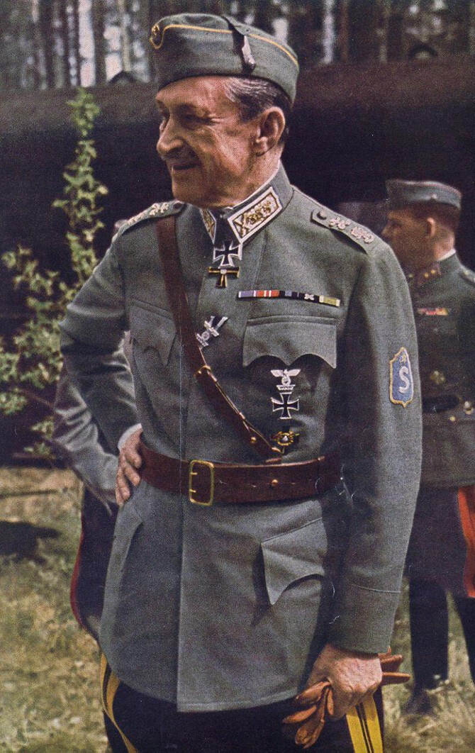 Не самой многочисленной, но самой боеспособной армией в стане Гитлера была финская армия, которую возглавлял маршал Маннергейм, бывший генерал Русской армии:
