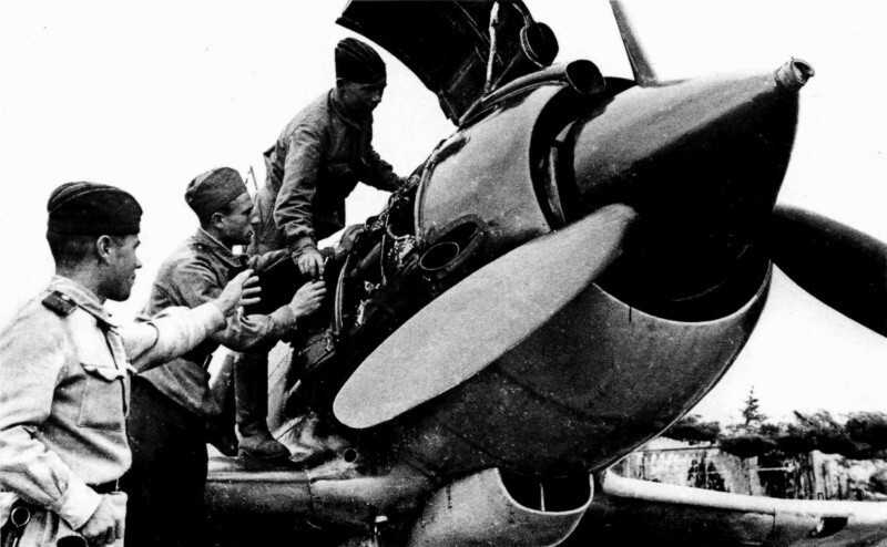 Истребитель МиГ-9 не пошел в серию, так как по результатам испытаний в 1942—1943 годах получил неудовлетворительную оценку. Его основные летные характеристики оказались хуже, чем у самолетов Ла-5 и Як-7. 