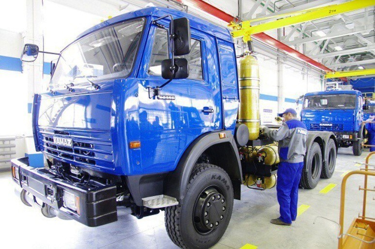 22 апреля  В г. Набережные Челны Татарстана запущена новая линия по производству техники, работающей на газомоторном топливе ОАО «КАМАЗ».